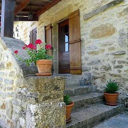 La Terralha 3*